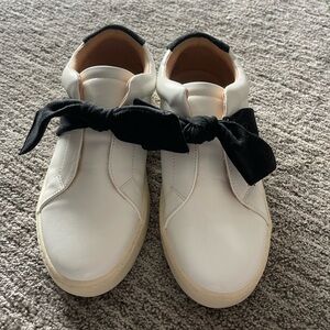 Black And White Bow Shoes